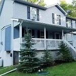 *Amenity-Filled Waterfront Oasis @Saw Creek Estates Near Waterfalls And Hiking*